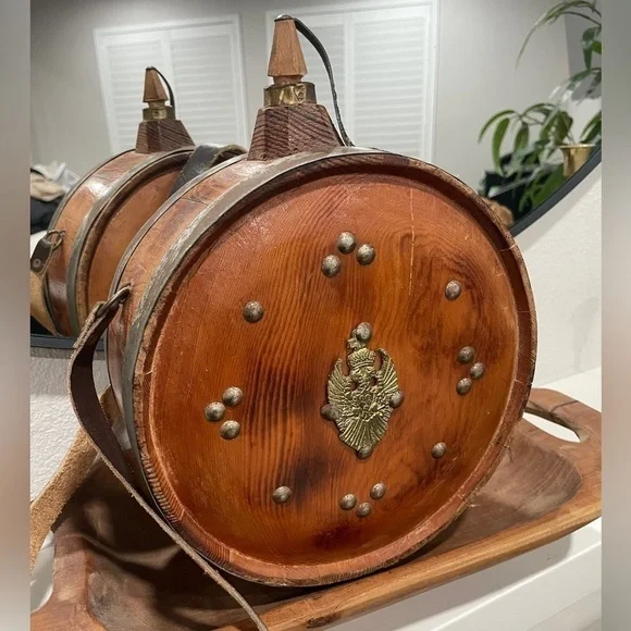 Retro‎ Flask - Picture 3 of 5